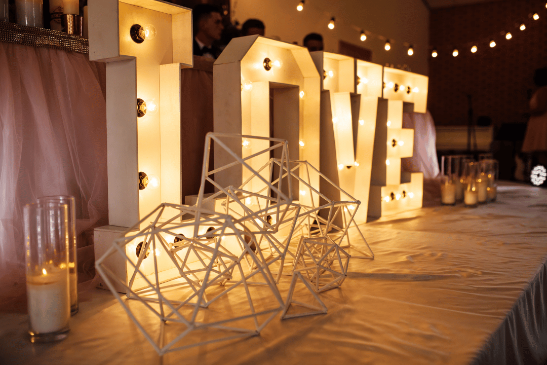 LOVE - LIGHT-UP WOODEN LETTER
