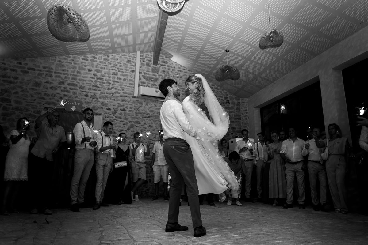 Soirée dansante, mariage de Manon et Thibault au Domaine de Valbonne